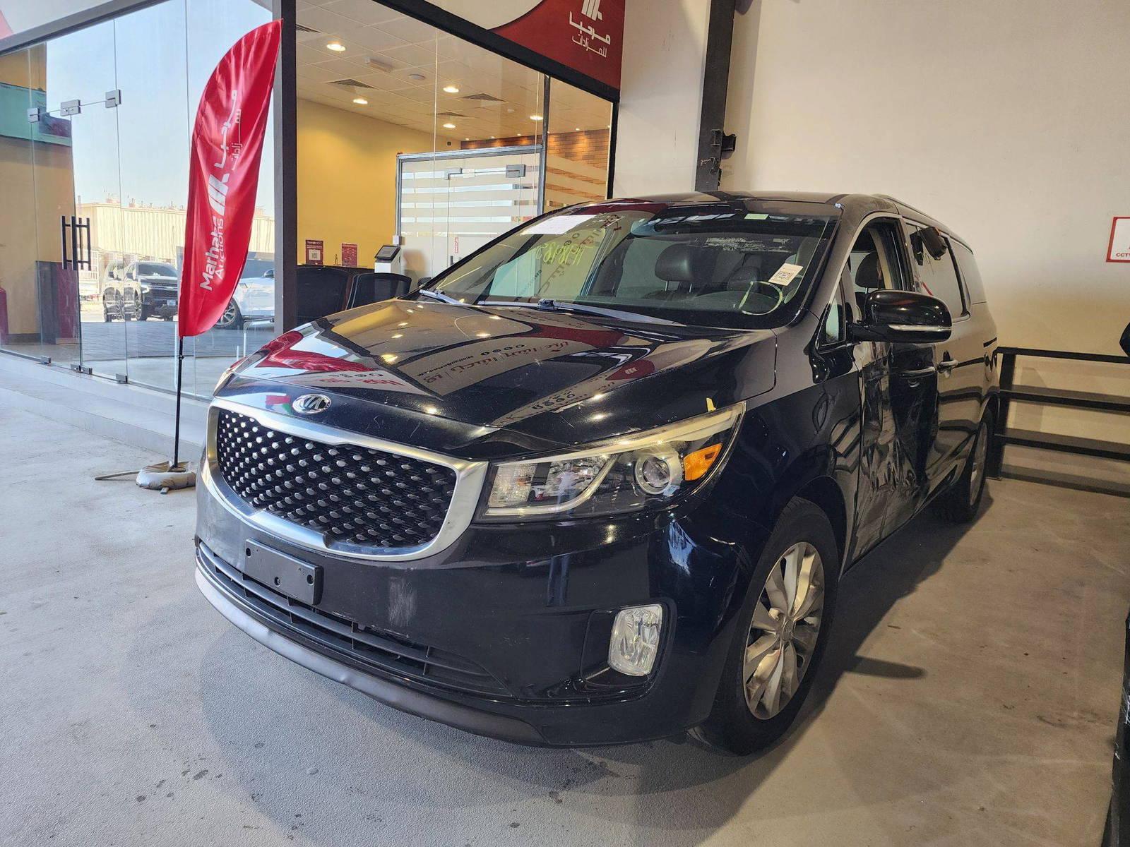 2016 KIA SEDONA — 179652 Miles — Lot 27779 — Al Quoz - Marhaba Auctions Used Cars - Image 5
