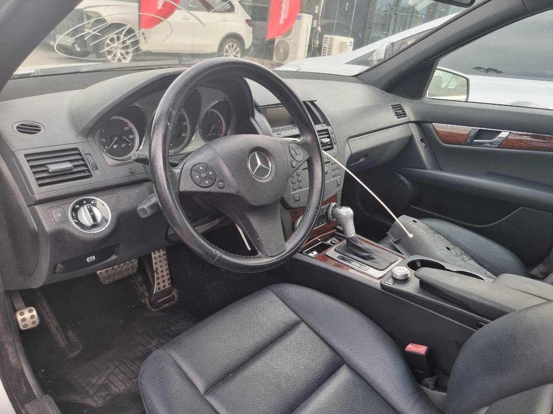 MERCEDES BENZ C300 2011 - Marhaba Auction Used Cars - Image 7