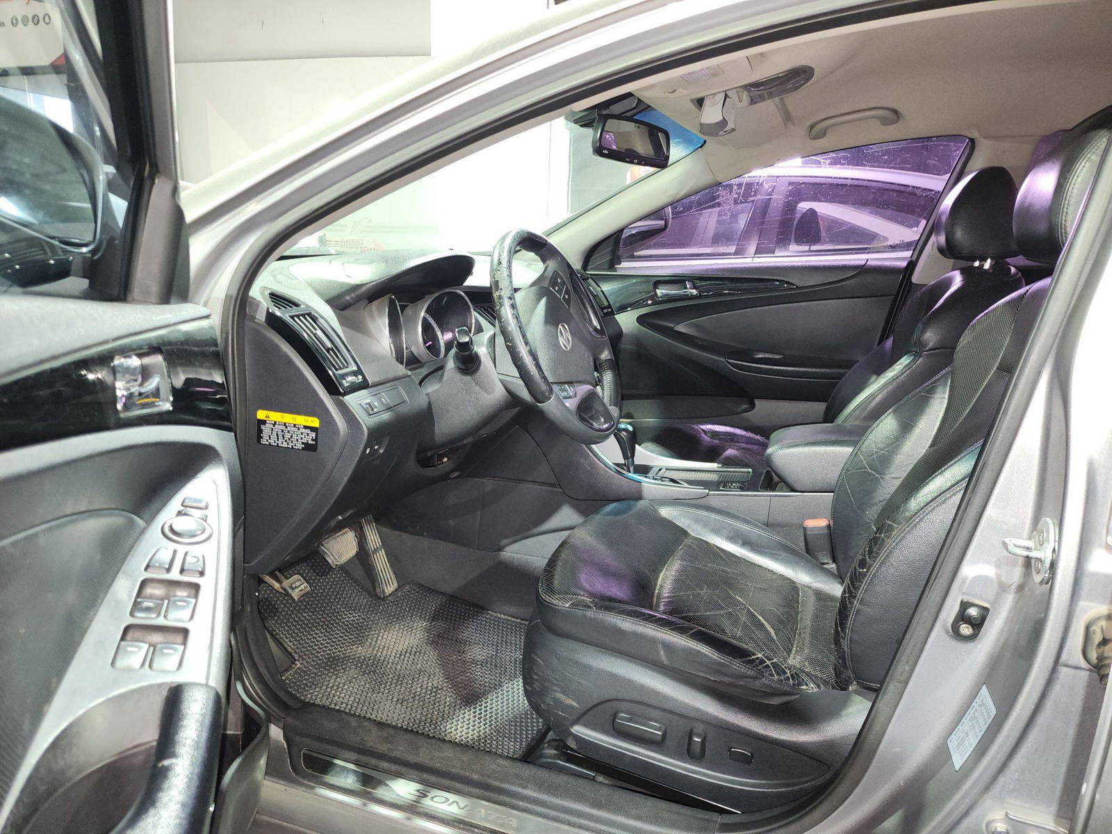 HYUNDAI SONATA 2010 - Marhaba Auction Used Cars - Image 9