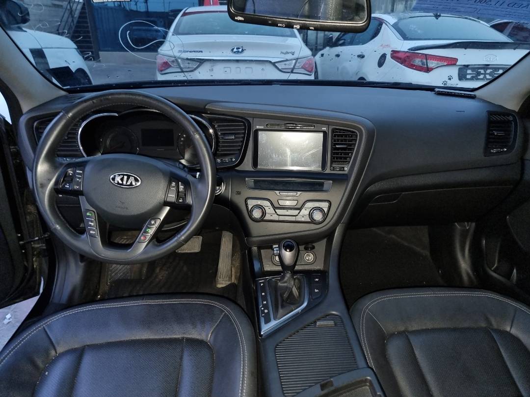 2013 KIA K5 — 143514 KM — Lot 030362 — Ind. 12 - Marhaba Auctions Used Cars - Image 9