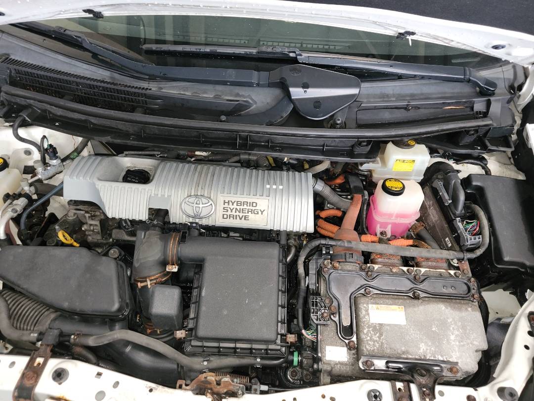 2010 TOYOTA PRIUS — 174320 Miles — Lot 38068802 - Marhaba Auctions Used Cars - Image 8