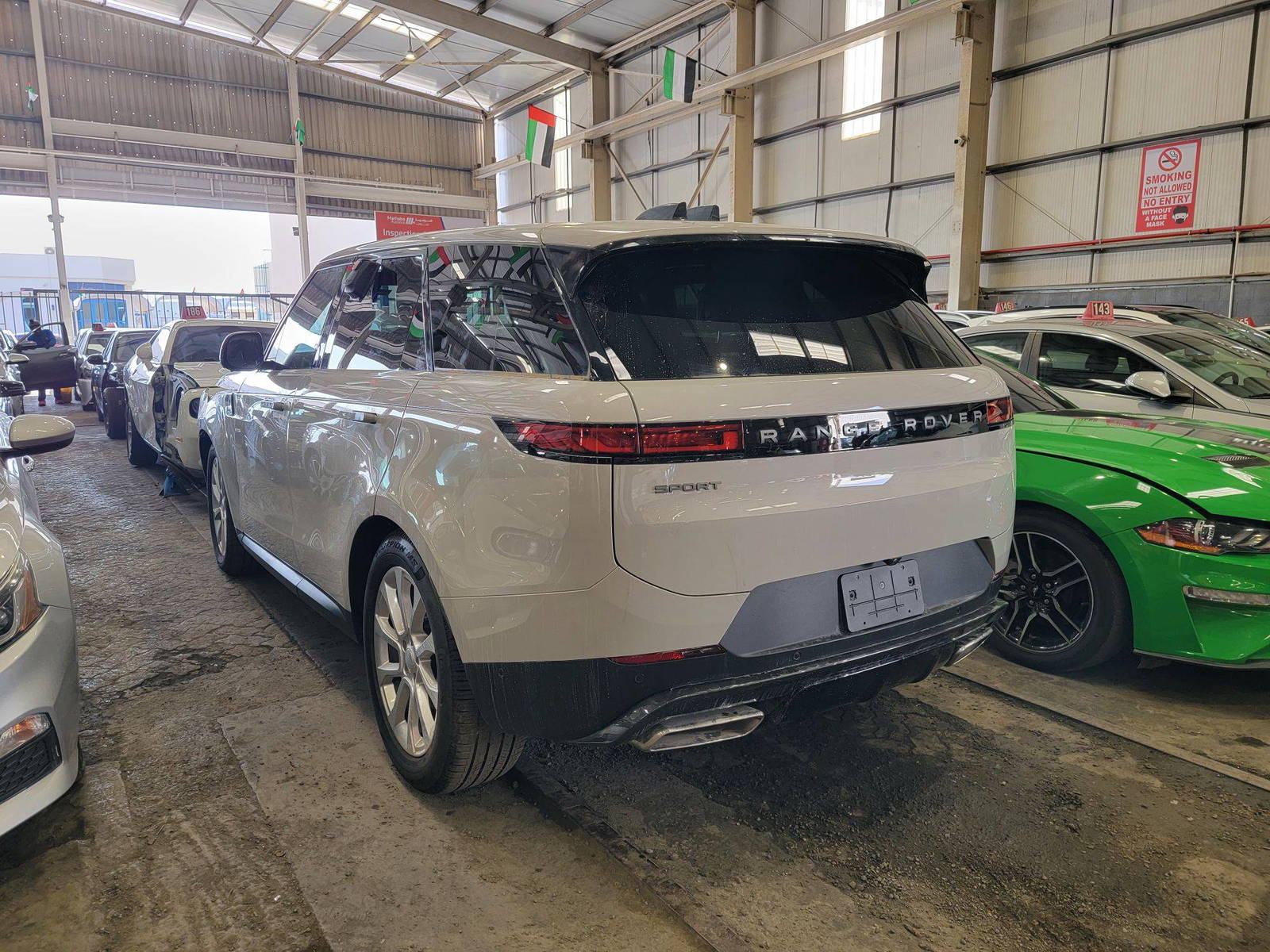 2025 LAND ROVER RANGE ROVER SPORT — 2198 Miles — Lot 42895905 — Main - Marhaba Auctions Used Cars - Image 3