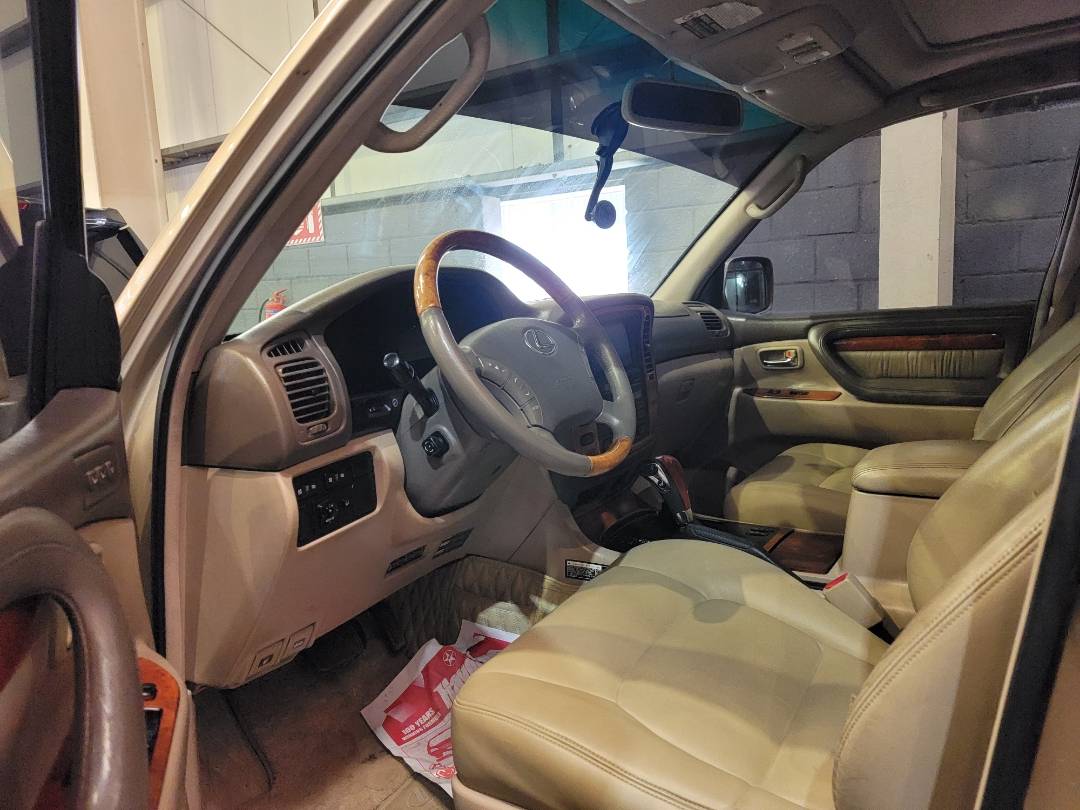 1999 LEXUS LX 470 — 341329 Miles — Lot X0041219 — Main - Marhaba Auctions Used Cars - Image 6
