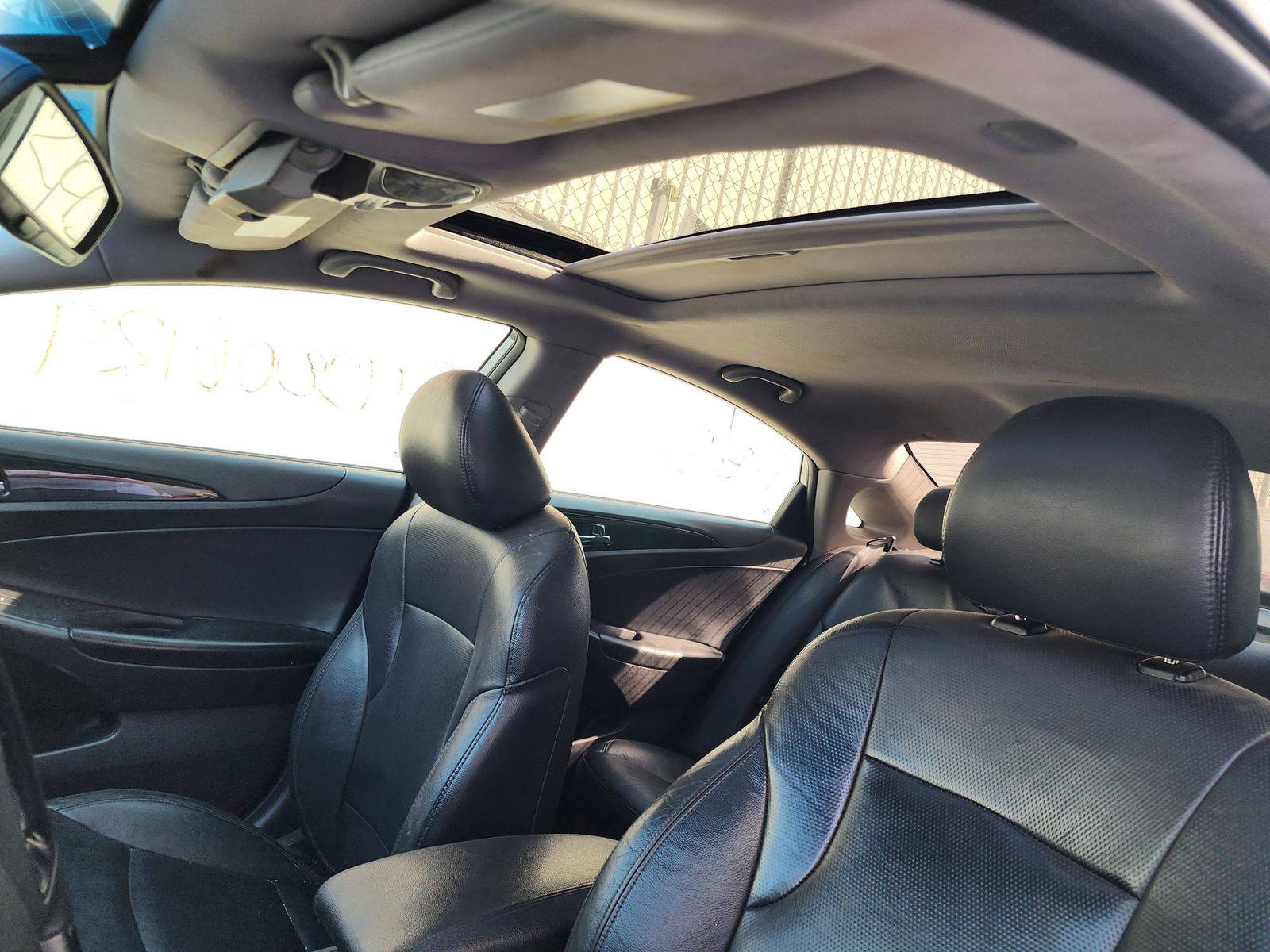 2013 HYUNDAI SONATA — 212339 Miles — Lot 23344 — Al Quoz - Marhaba Auctions Used Cars - Image 10