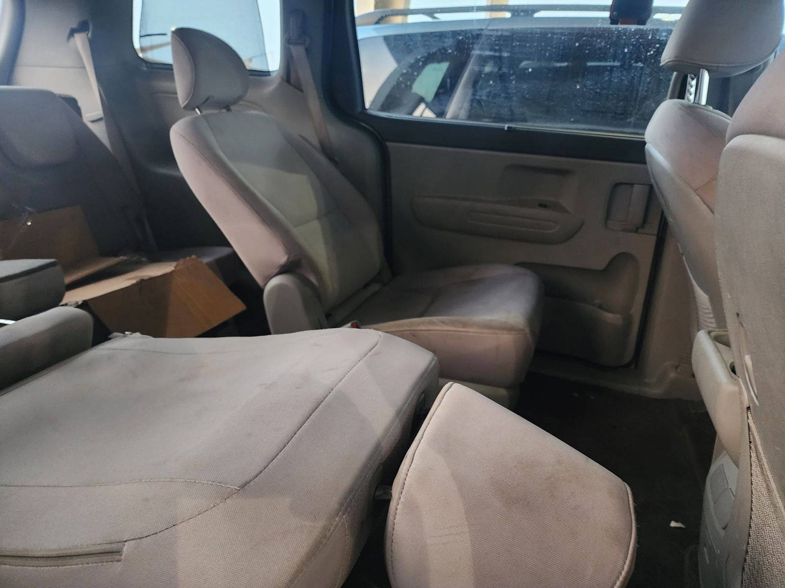 2016 KIA SEDONA — 88320 Miles — Lot 59950003 - Marhaba Auctions Used Cars - Image 9