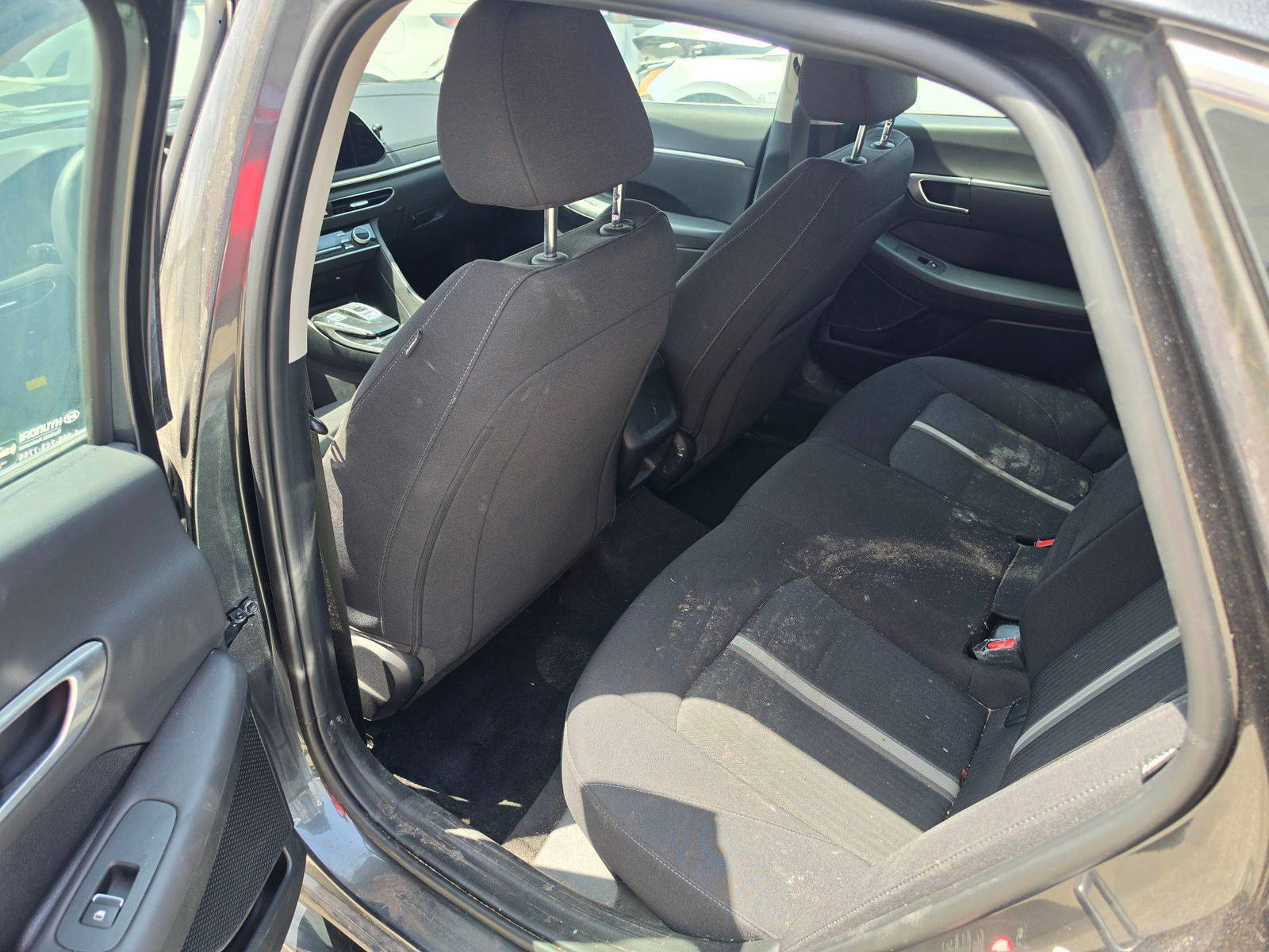 2023 HYUNDAI SONATA — 37950 Miles — Lot PA293515 — Oman Yard - Marhaba Auctions Used Cars - Image 9