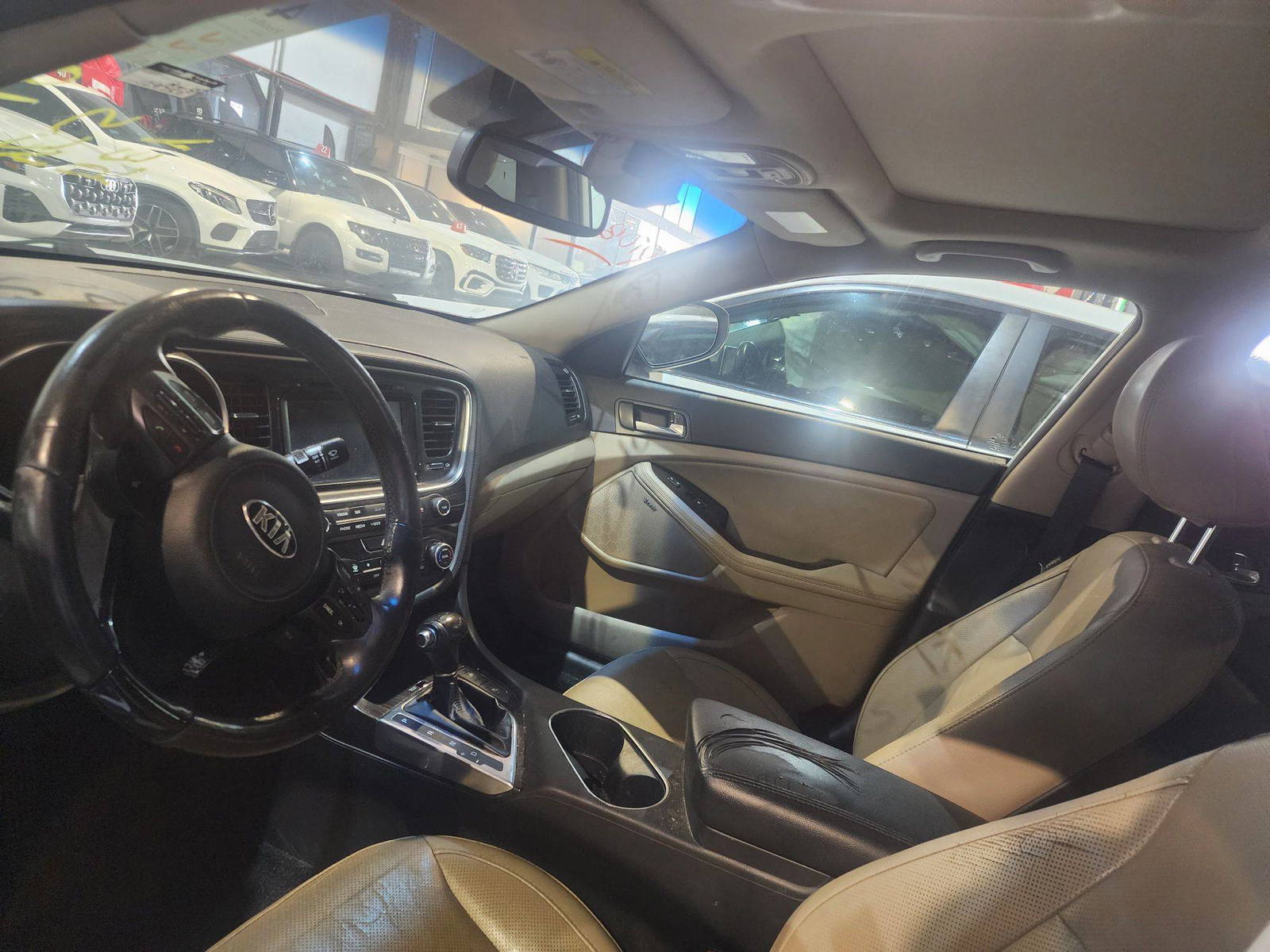 2014 KIA OPTIMA — 129750 Miles — Lot 42216072 — Al Quoz - Marhaba Auctions Used Cars - Image 9