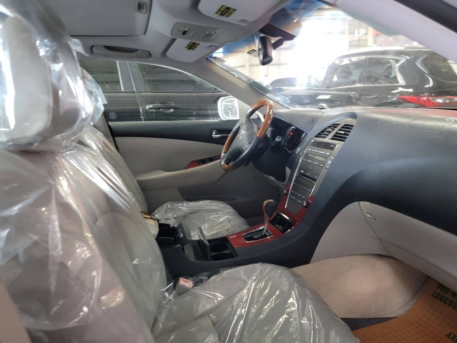 2007 LEXUS ES 350 — 172993 Miles — Lot 040009 — Main - Marhaba Auctions Used Cars - Image 8