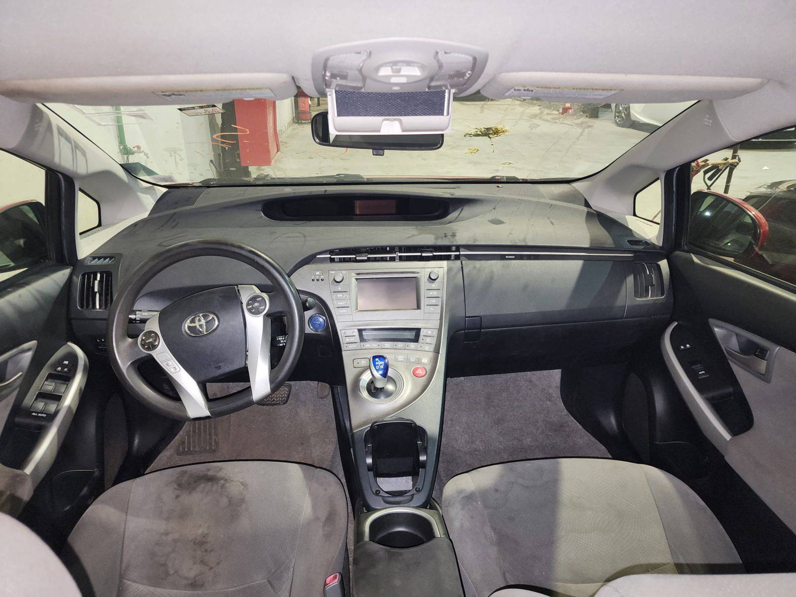 2013 TOYOTA PRIUS — 177003 Miles — Lot 63400095 — Al Quoz - Marhaba Auctions Used Cars - Image 8