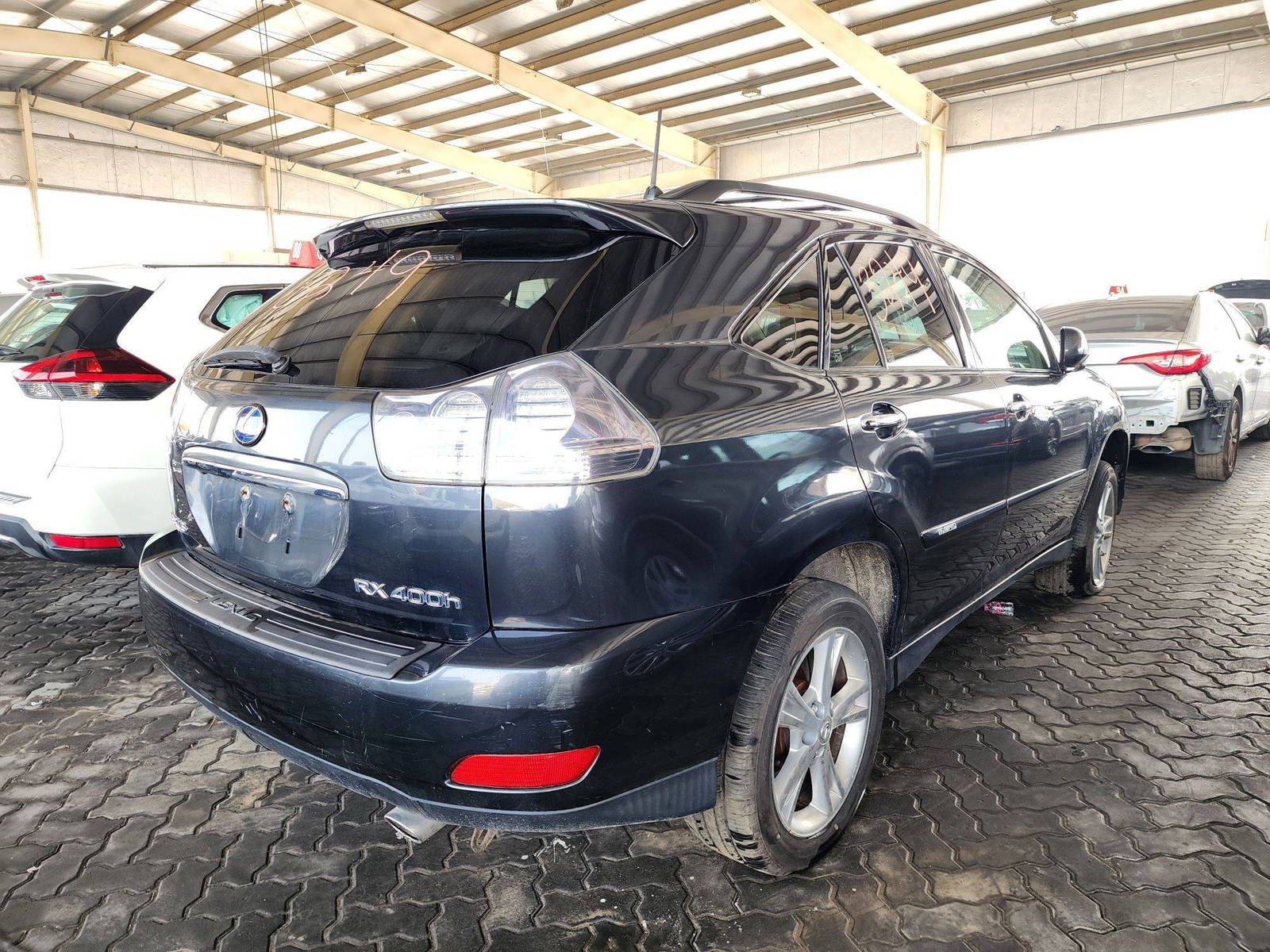 2008 LEXUS RX 400H — 125541 Miles — Lot 57639 — Souq - Marhaba Auctions Used Cars - Image 3