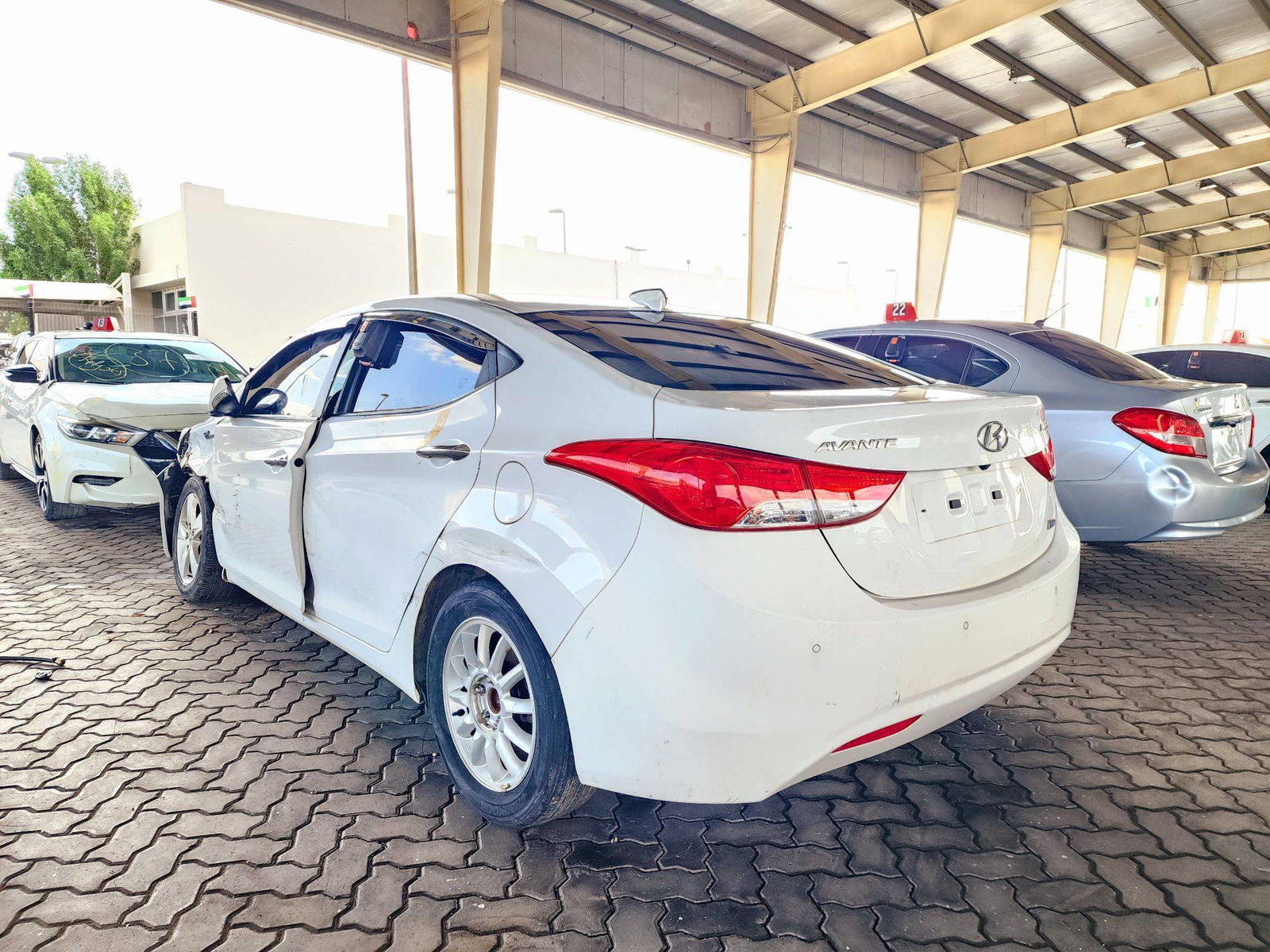 2012 HYUNDAI AVANTE — 170527 KM — Lot 329928 — Souq - Marhaba Auctions Used Cars - Image 3