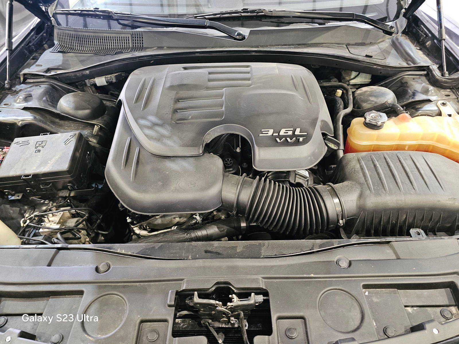 CHRYSLER 300 2016 - Marhaba Auction Used Cars - Image 11