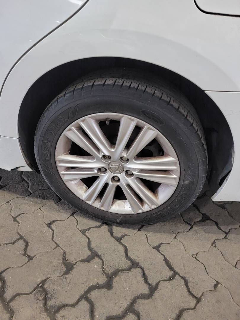 2013 LEXUS ES 350 — 218105 Miles — Lot D2025839 — Main - Marhaba Auctions Used Cars - Image 9