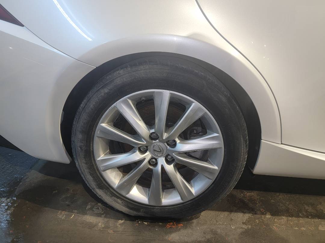 2016 LEXUS IS 200T — 107053 Miles — Lot 5010467 - Marhaba Auctions Used Cars - Image 4