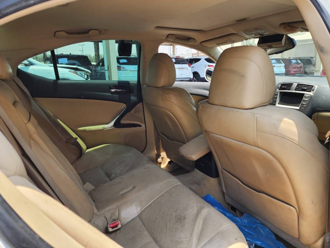 2006 LEXUS IS 250 — 207377 Miles — Lot 44829164 — Souq - Marhaba Auctions Used Cars - Image 5