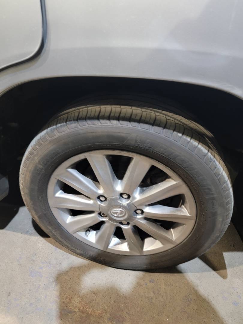 2008 LEXUS LX 570 — 371164 KM — Lot 001561 — Main - Marhaba Auctions Used Cars - Image 9