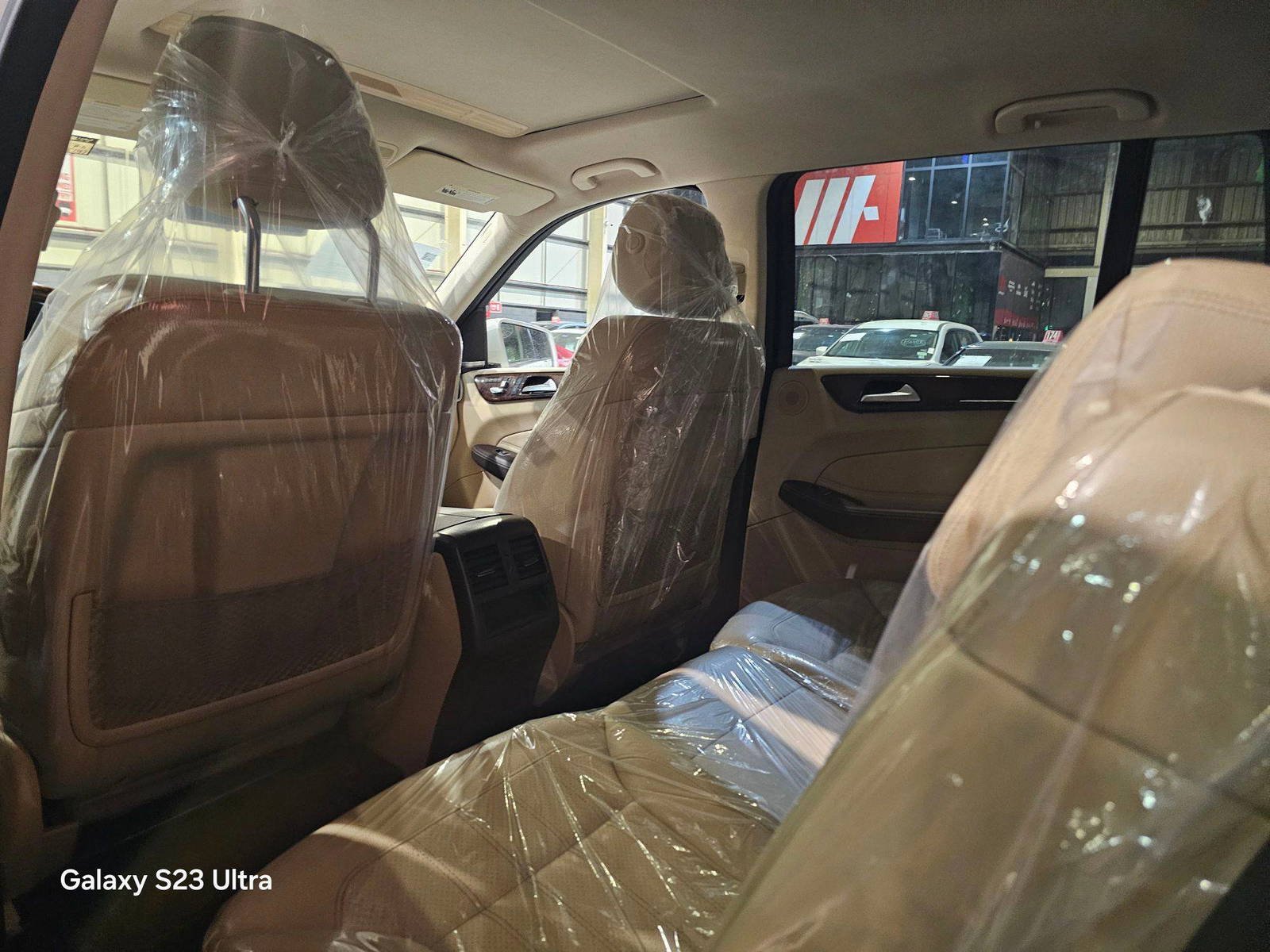 MERCEDES BENZ GLS 450 2017 - Marhaba Auction Used Cars - Image 7