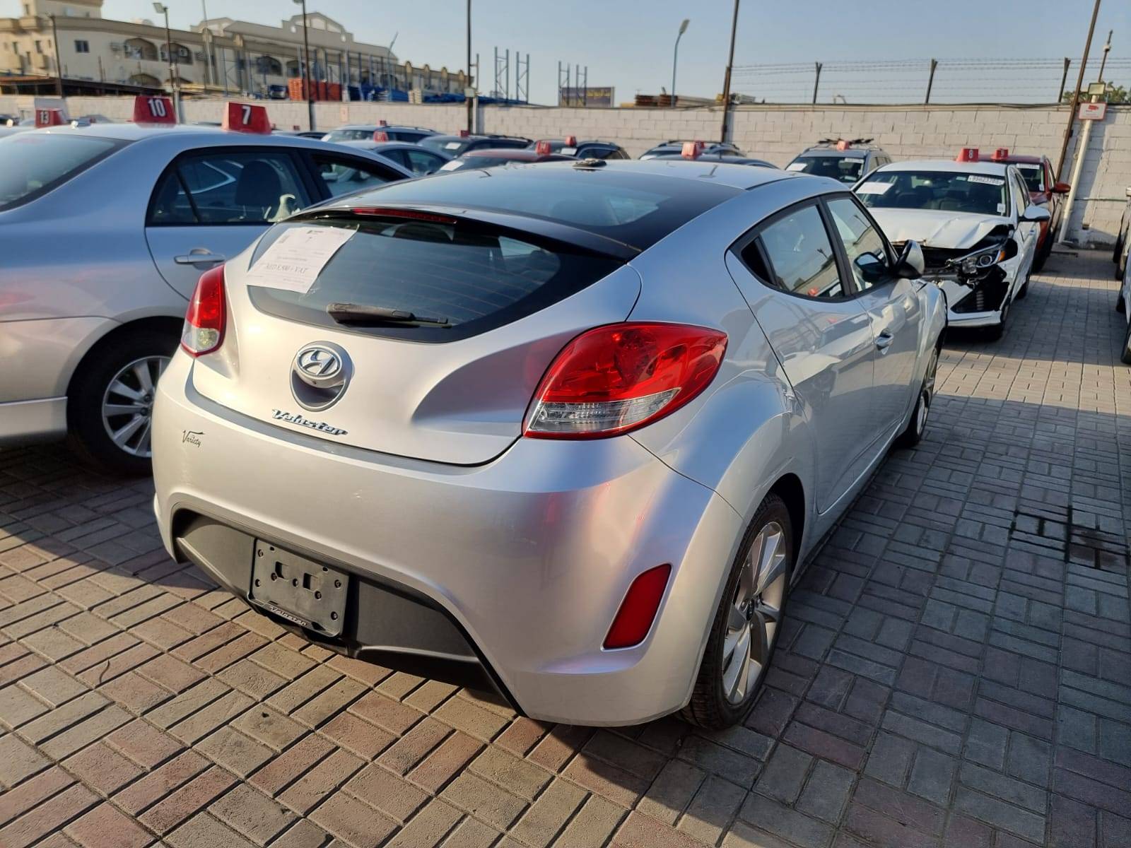 HYUNDAI VELOSTER 2017 - Marhaba Auction Used Cars - Image 4