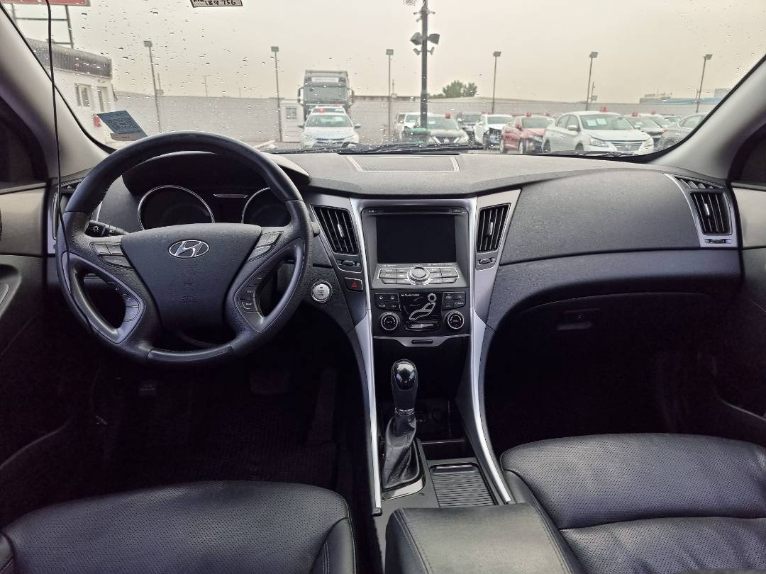 2012 HYUNDAI SONATA — 189756 KM — Lot 125478 — Ind. 12 - Marhaba Auctions Used Cars - Image 7