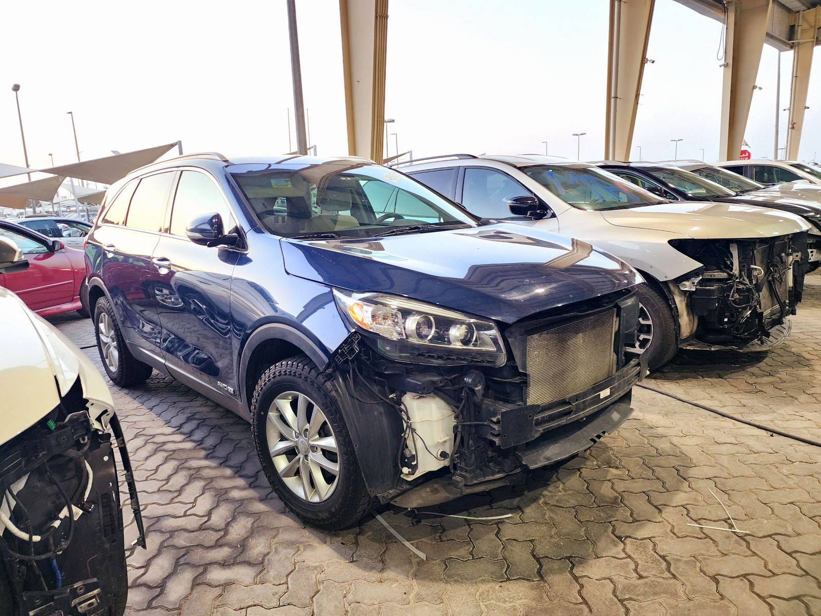 2017 KIA SORENTO — 120224 Miles — Lot HG308410 — Souq - Marhaba Auctions Used Cars - Image 4
