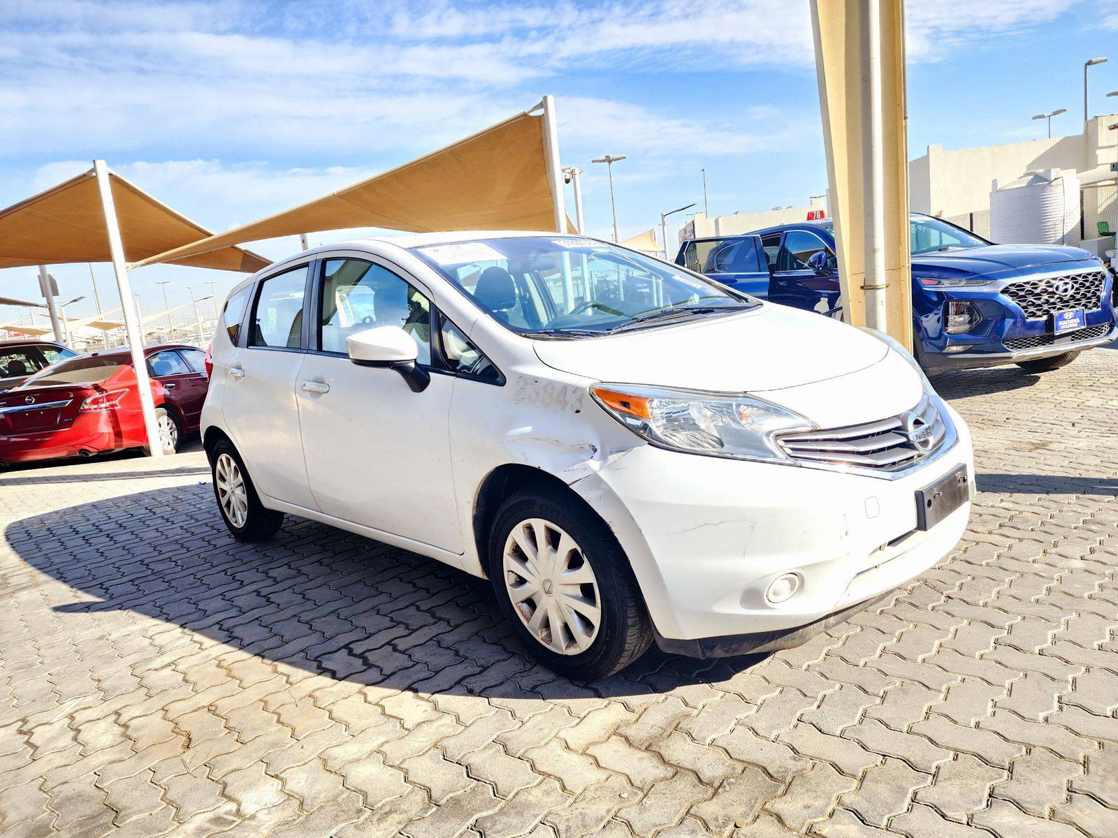 2016 NISSAN VERSA NOTE — 159796 Miles — Lot 71631014 — Souq - Marhaba Auctions Used Cars - Image 4