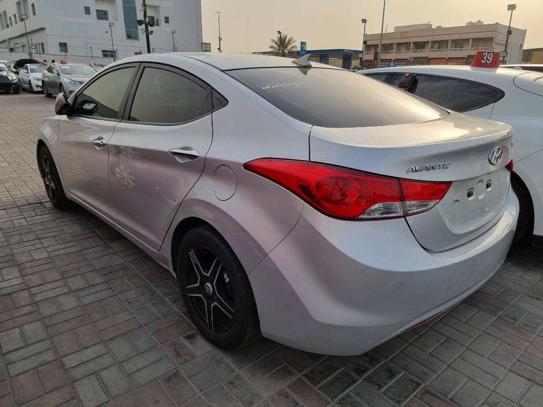 2012 HYUNDAI AVANTE — 155871 KM — Lot 124578 — Ind. 12 - Marhaba Auctions Used Cars - Image 4
