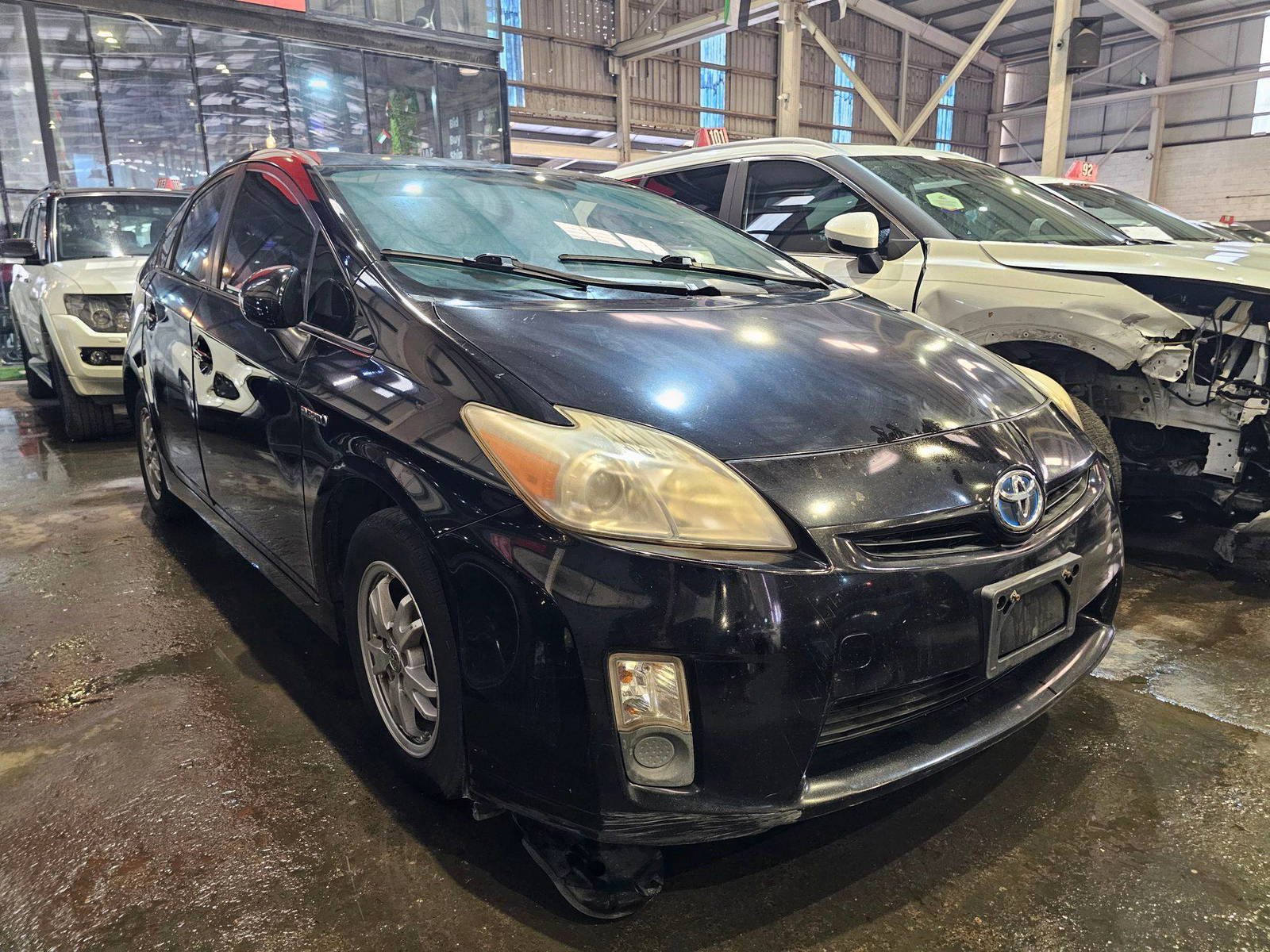 TOYOTA PRIUS 2011 view 2