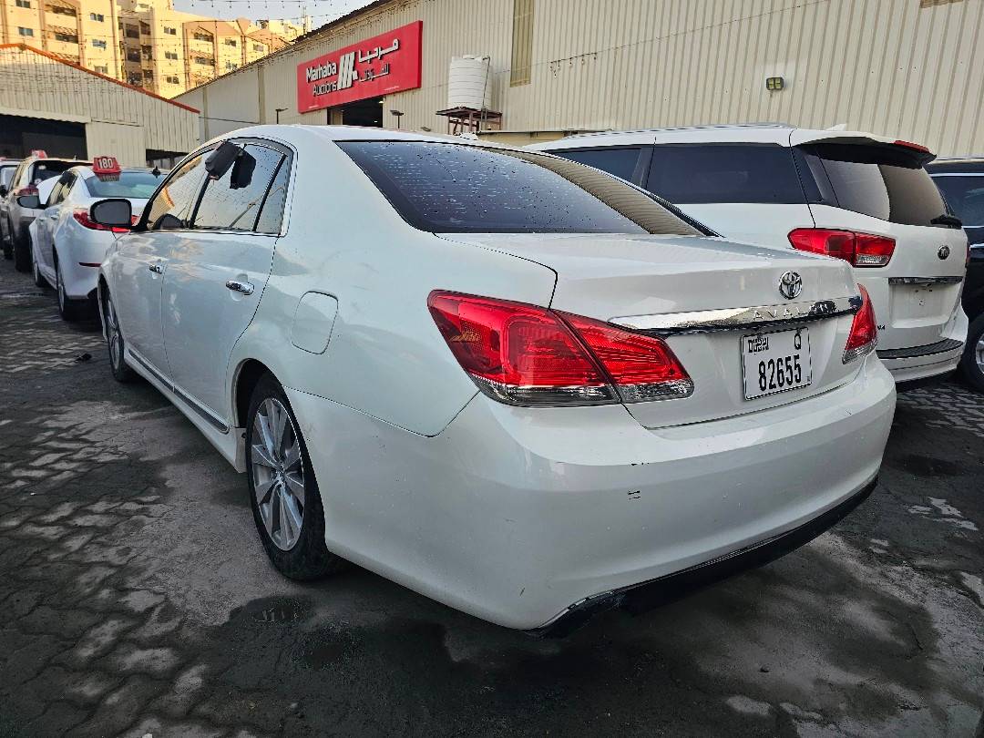 TOYOTA AVALON