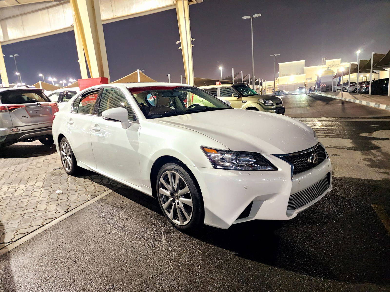 2013 LEXUS GS 350 — 174085 Miles — Lot BL0D5000891 — Souq - Marhaba Auctions Used Cars - Image 4