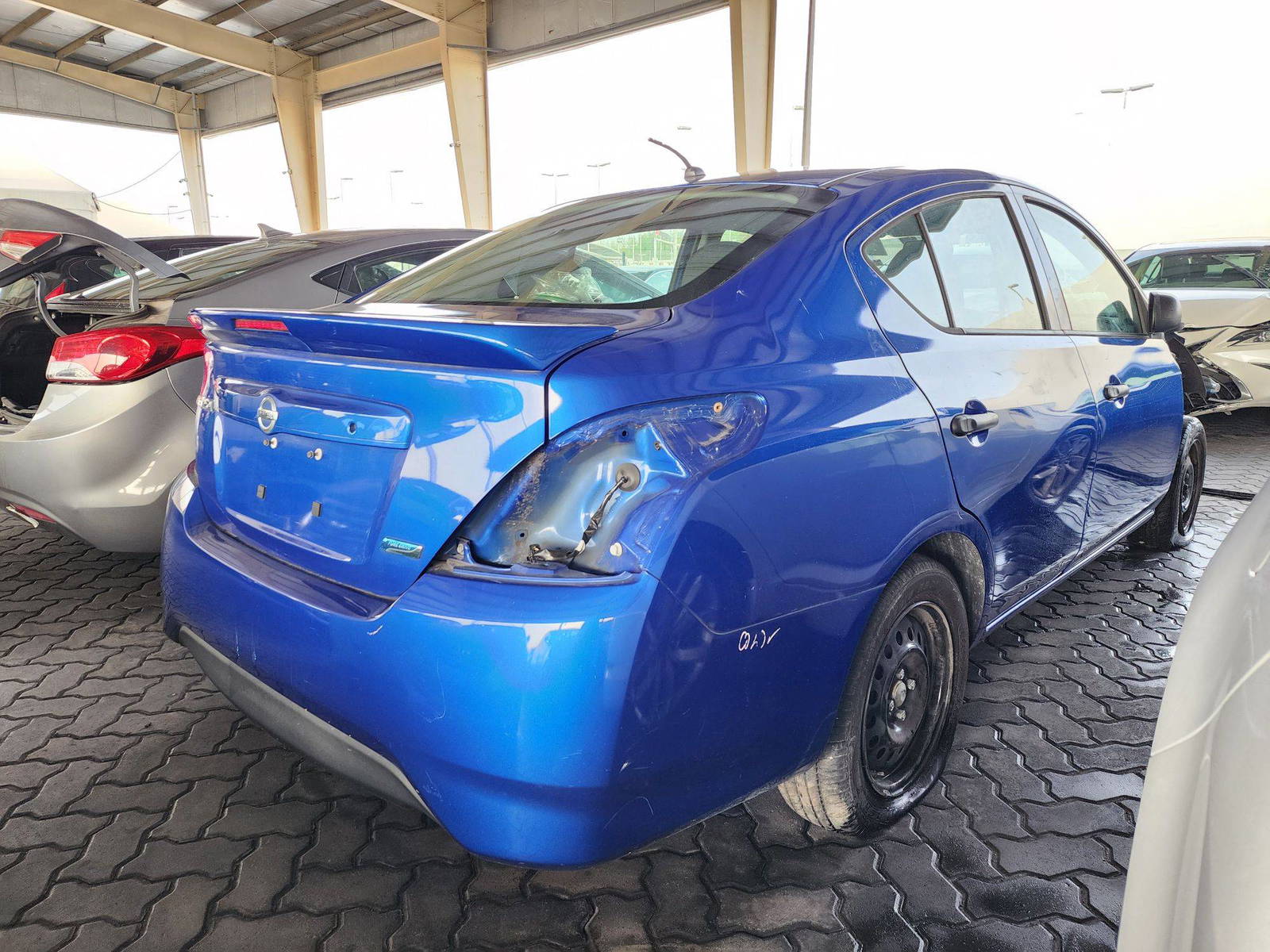 2015 NISSAN VERSA — 114111 Miles — Lot 39460690 — Souq - Marhaba Auctions Used Cars - Image 3