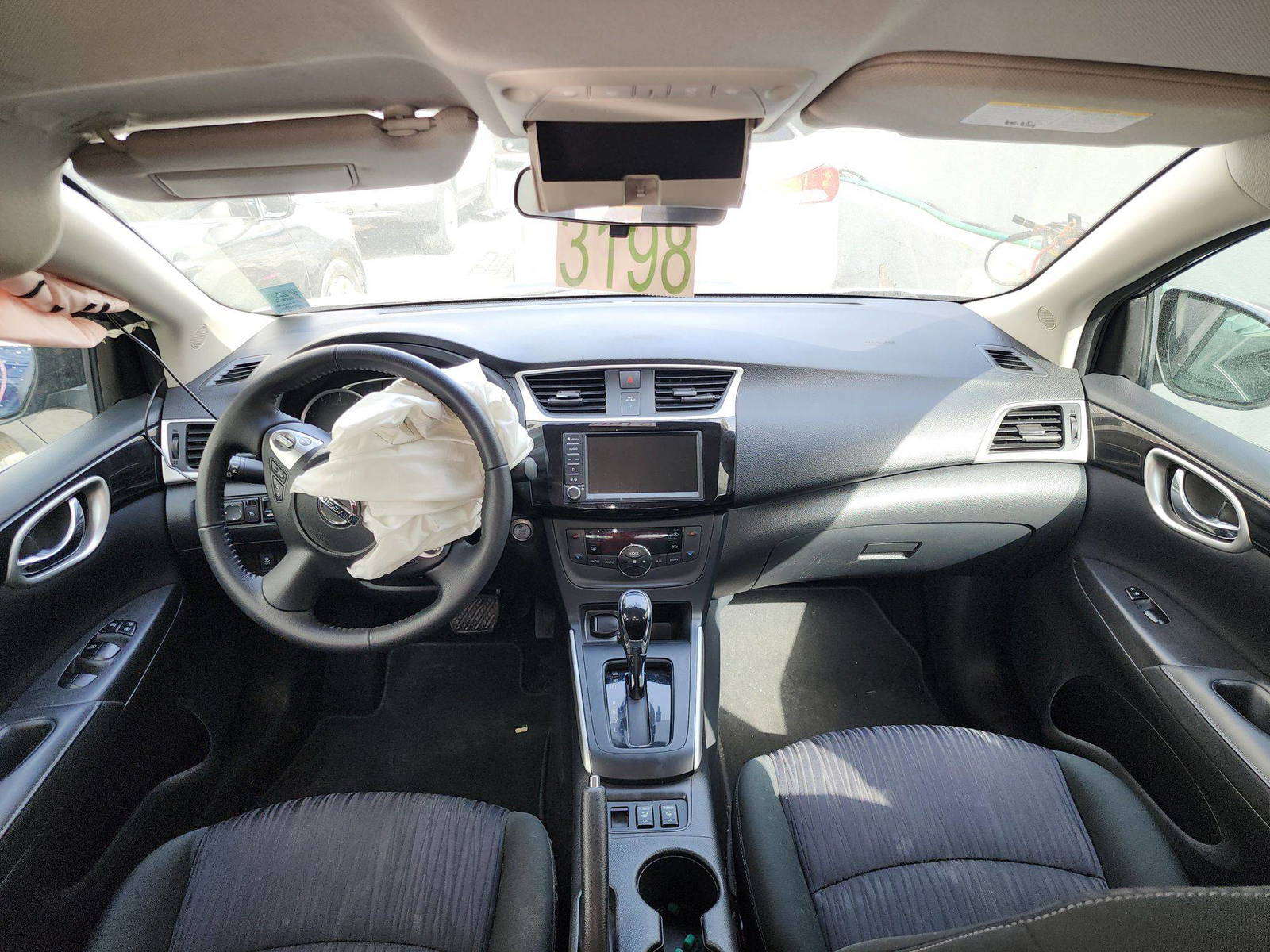 2019 NISSAN SENTRA — 84470 KM — Lot 333353 — Al Quoz - Marhaba Auctions Used Cars - Image 8