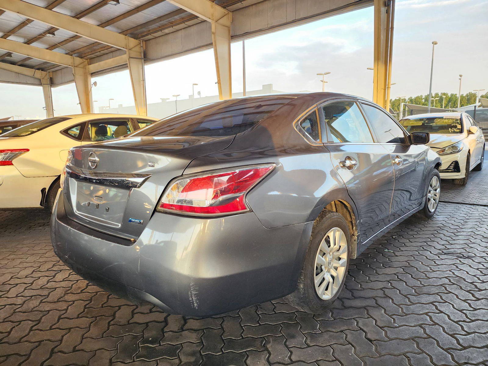 2014 NISSAN ALTIMA — 212231 Miles — Lot 39626987 — Souq - Marhaba Auctions Used Cars - Image 3