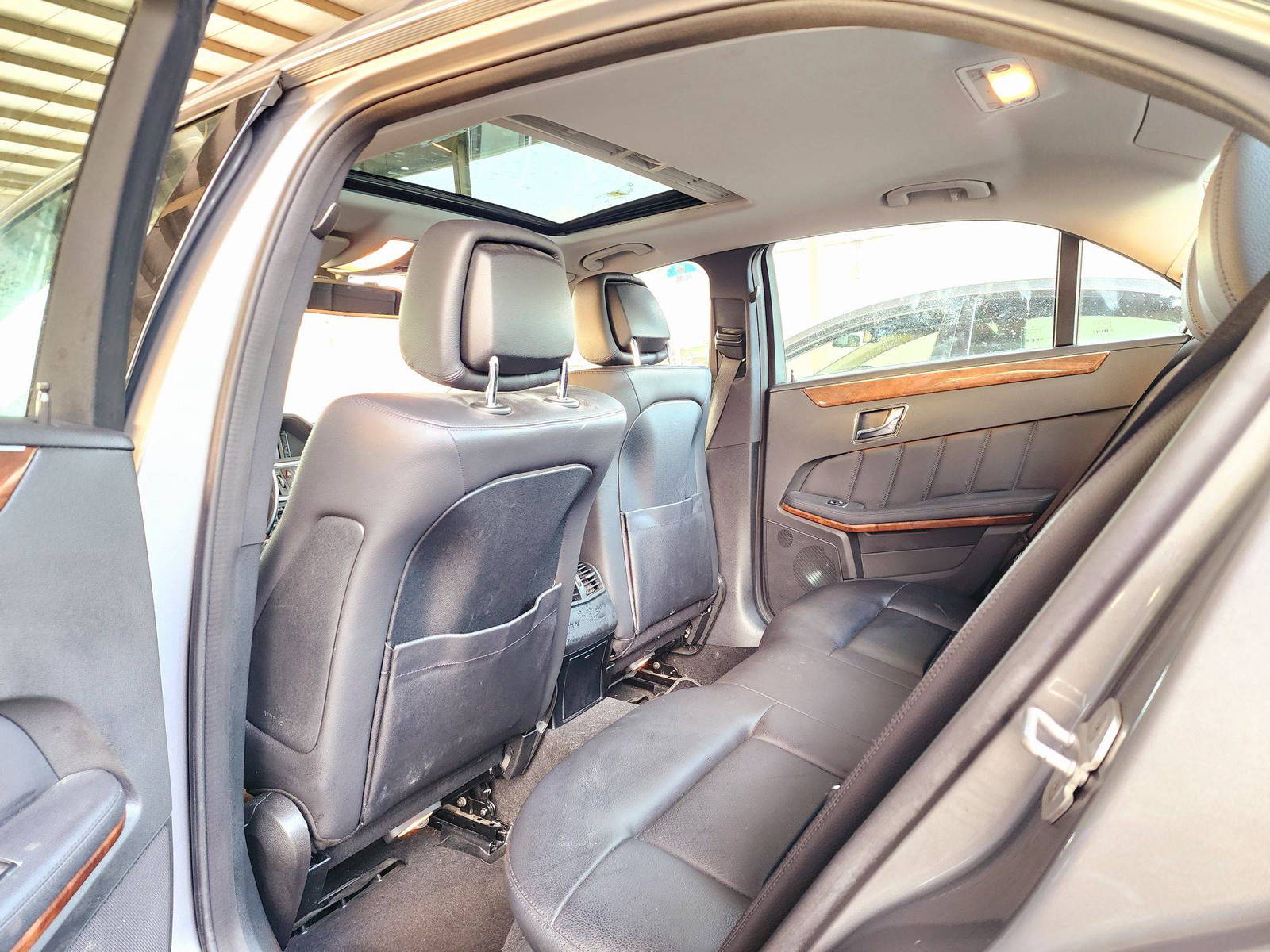 2011 MERCEDES BENZ E 350 — 176305 Miles — Lot 73381604 — Souq - Marhaba Auctions Used Cars - Image 6