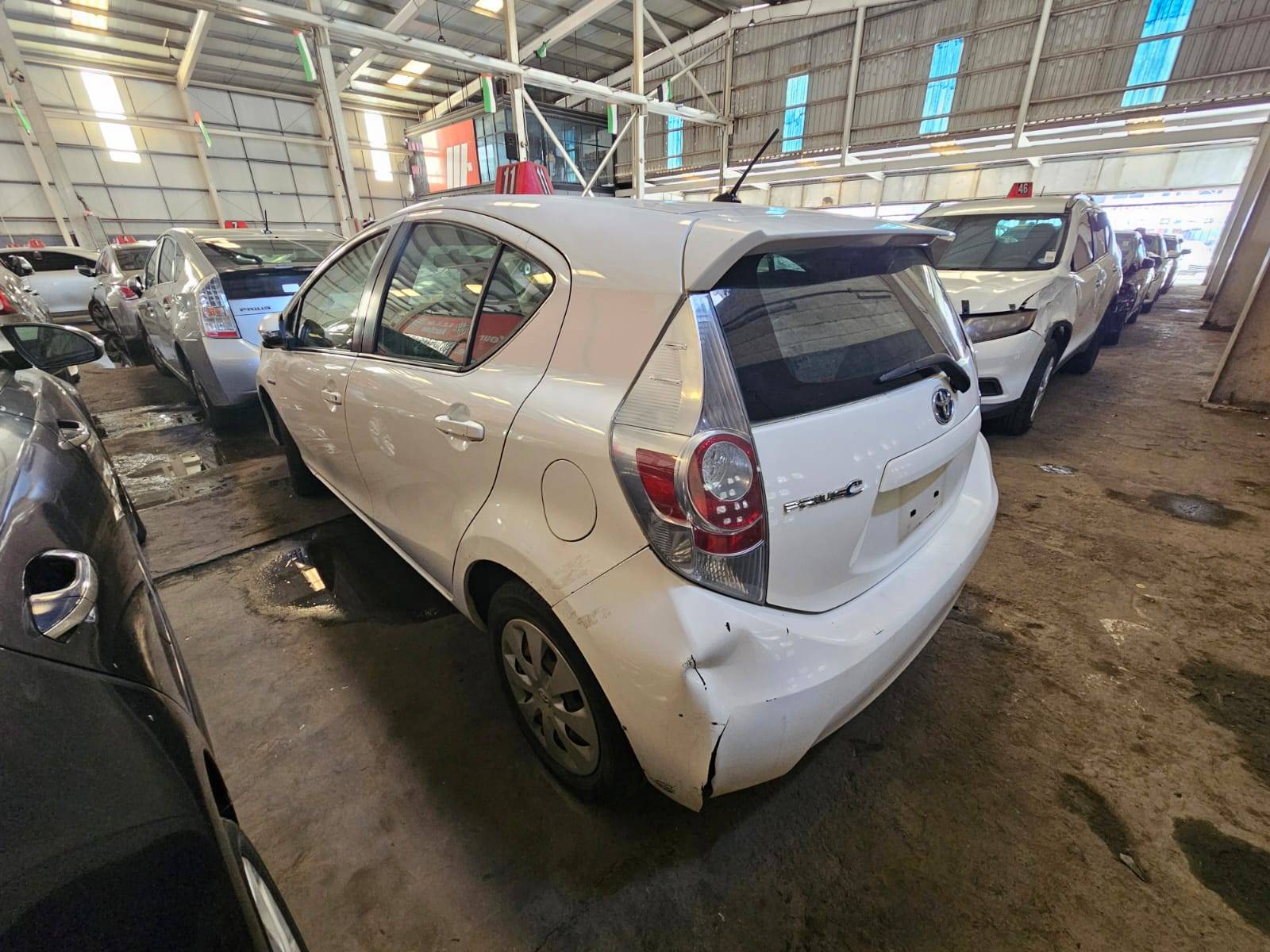 2014 TOYOTA PRIUS — 227112 Miles — Lot XE1065476 — Main - Marhaba Auctions Used Cars - Image 5