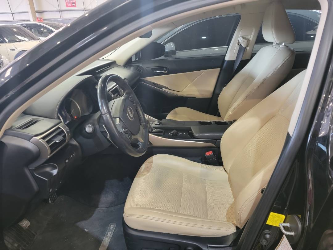2014 LEXUS IS 250 — 105130 KM — Lot 013165 — Main - Marhaba Auctions Used Cars - Image 8