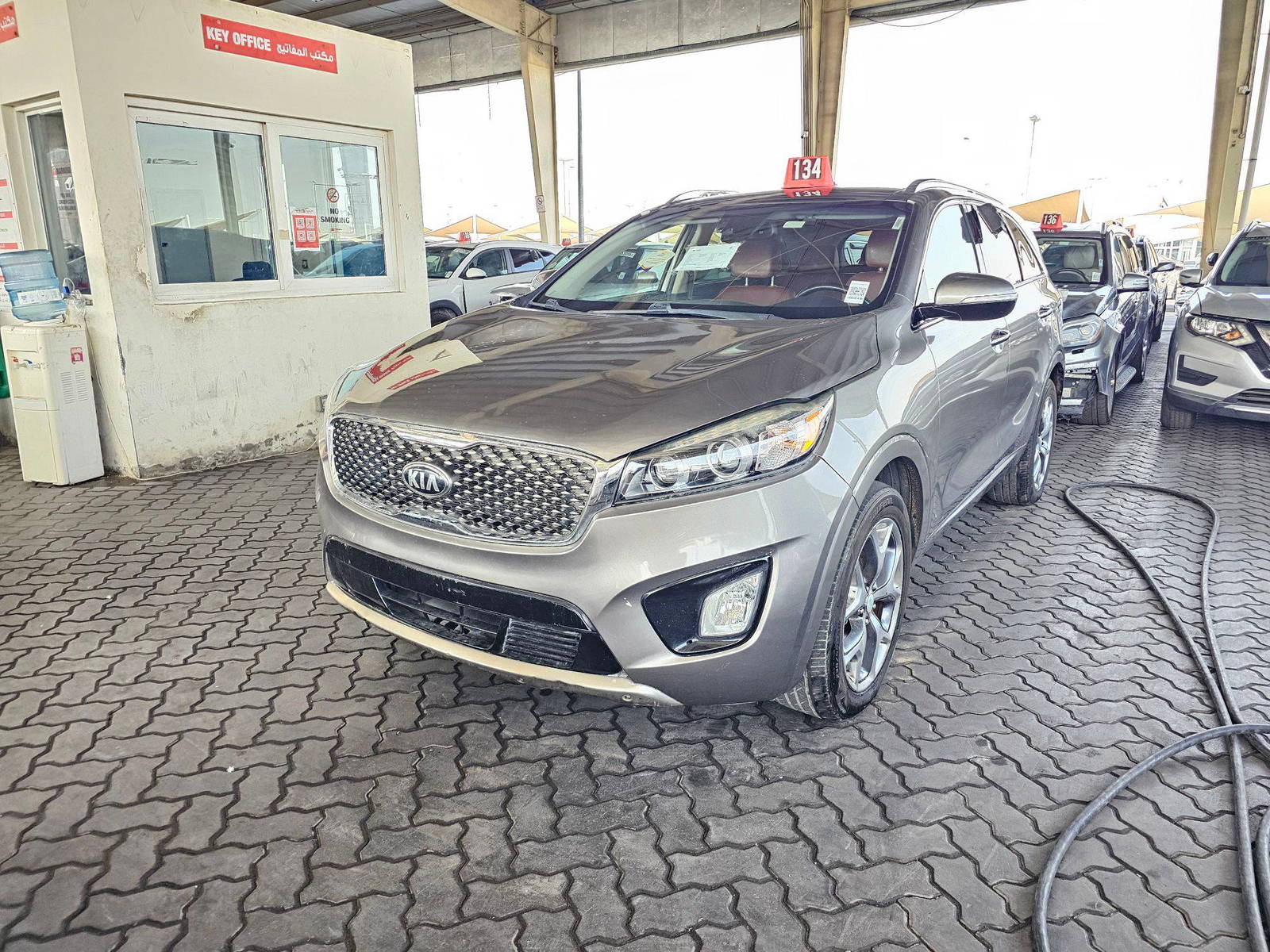 2017 KIA SORENTO — 133125 Miles — Lot 1HG284156 — Souq - Marhaba Auctions Used Cars - Image 5