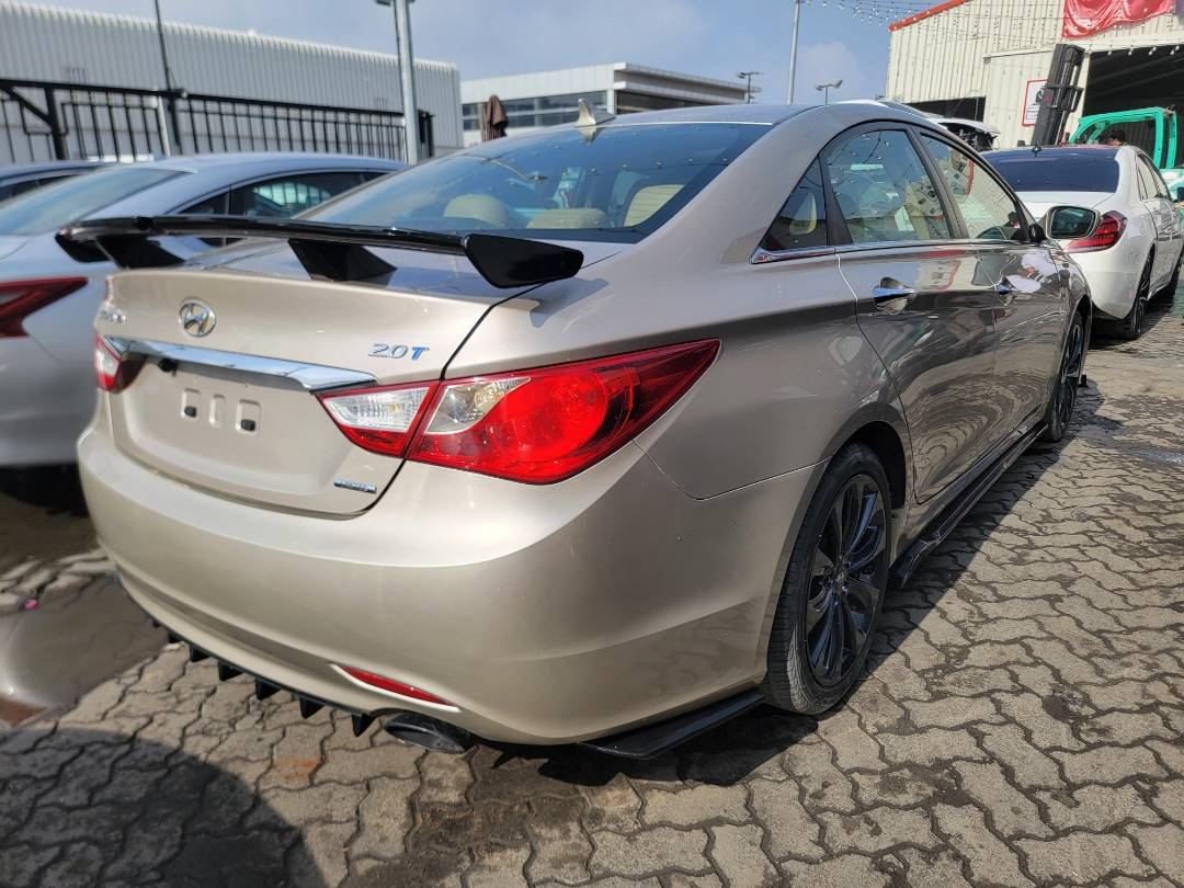 2011 HYUNDAI SONATA — 167508 Miles — Lot H273556 - Marhaba Auctions Used Cars - Image 9