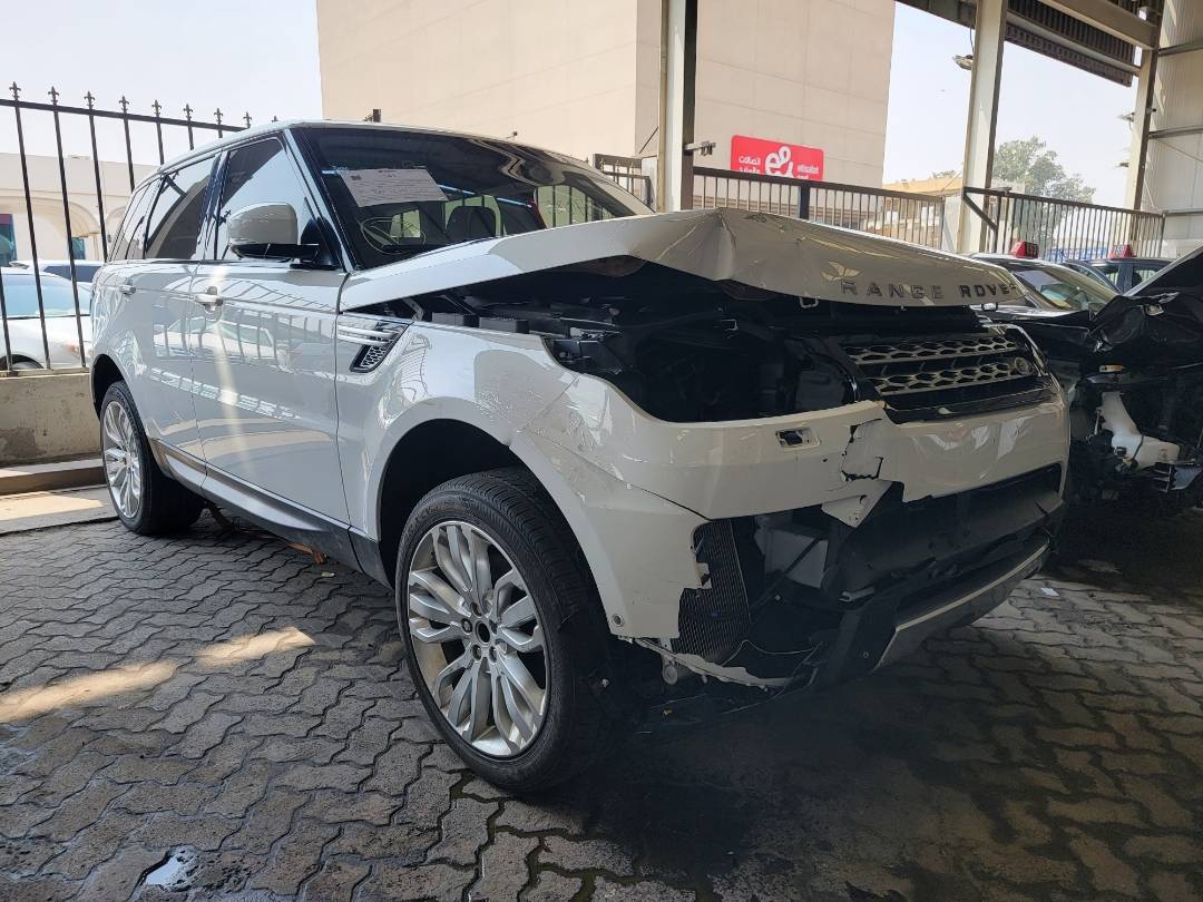 2014 LAND ROVER RANGE ROVER SPORT HSE — 96498 Miles — Lot EA370006 — Main - Marhaba Auctions Used Cars - Image 5