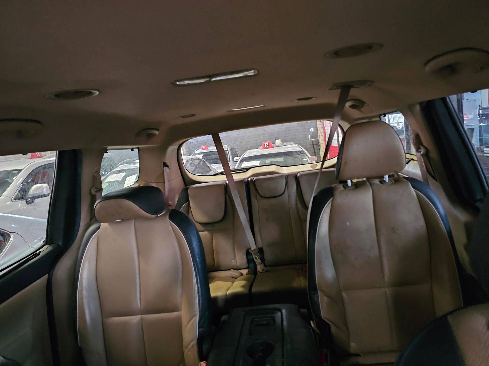 2017 KIA SEDONA — 168566 Miles — Lot XH6313384 — Souq - Marhaba Auctions Used Cars - Image 8