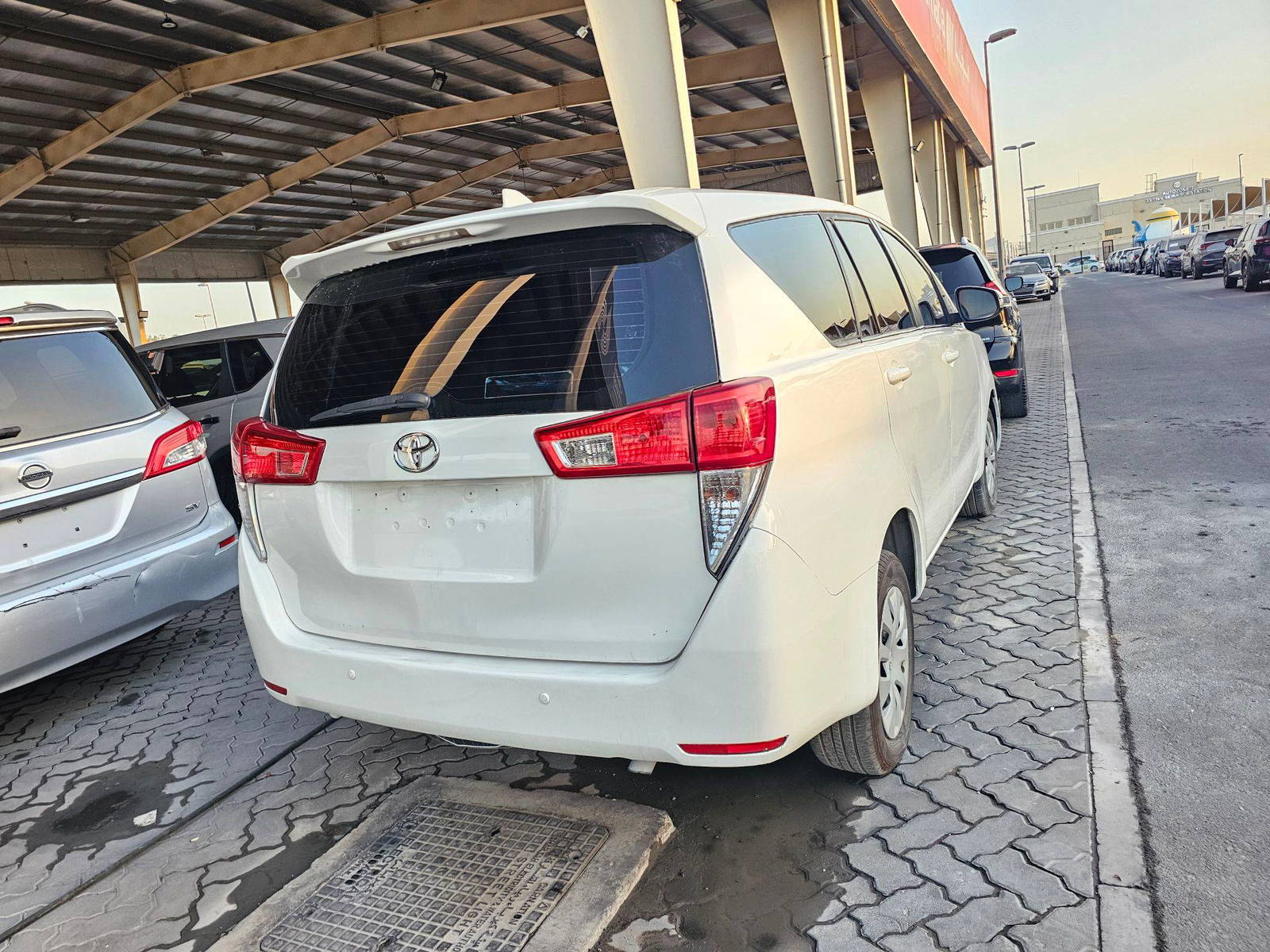 TOYOTA INNOVA 2019 - Marhaba Auction Used Cars - Image 4
