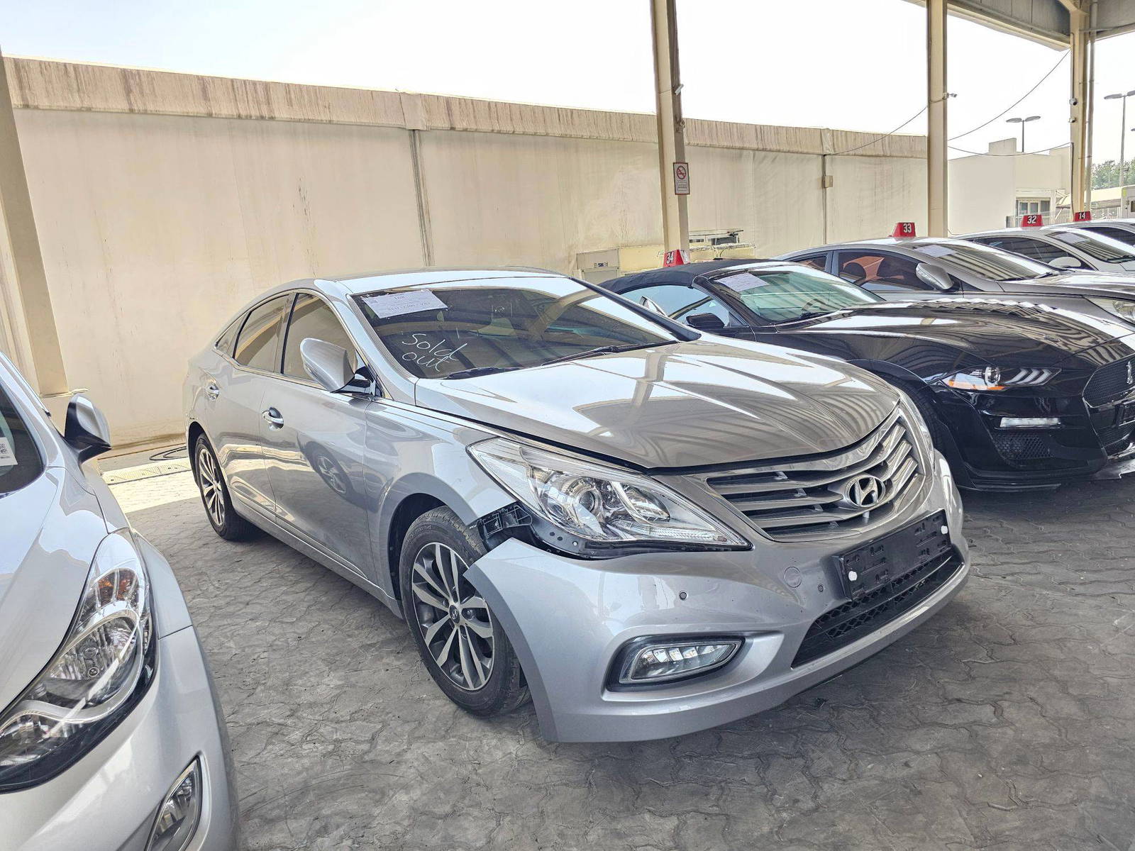 2011 HYUNDAI GRANDEUR — 229767 KM — Lot 032402 — Souq - Marhaba Auctions Used Cars - Image 3