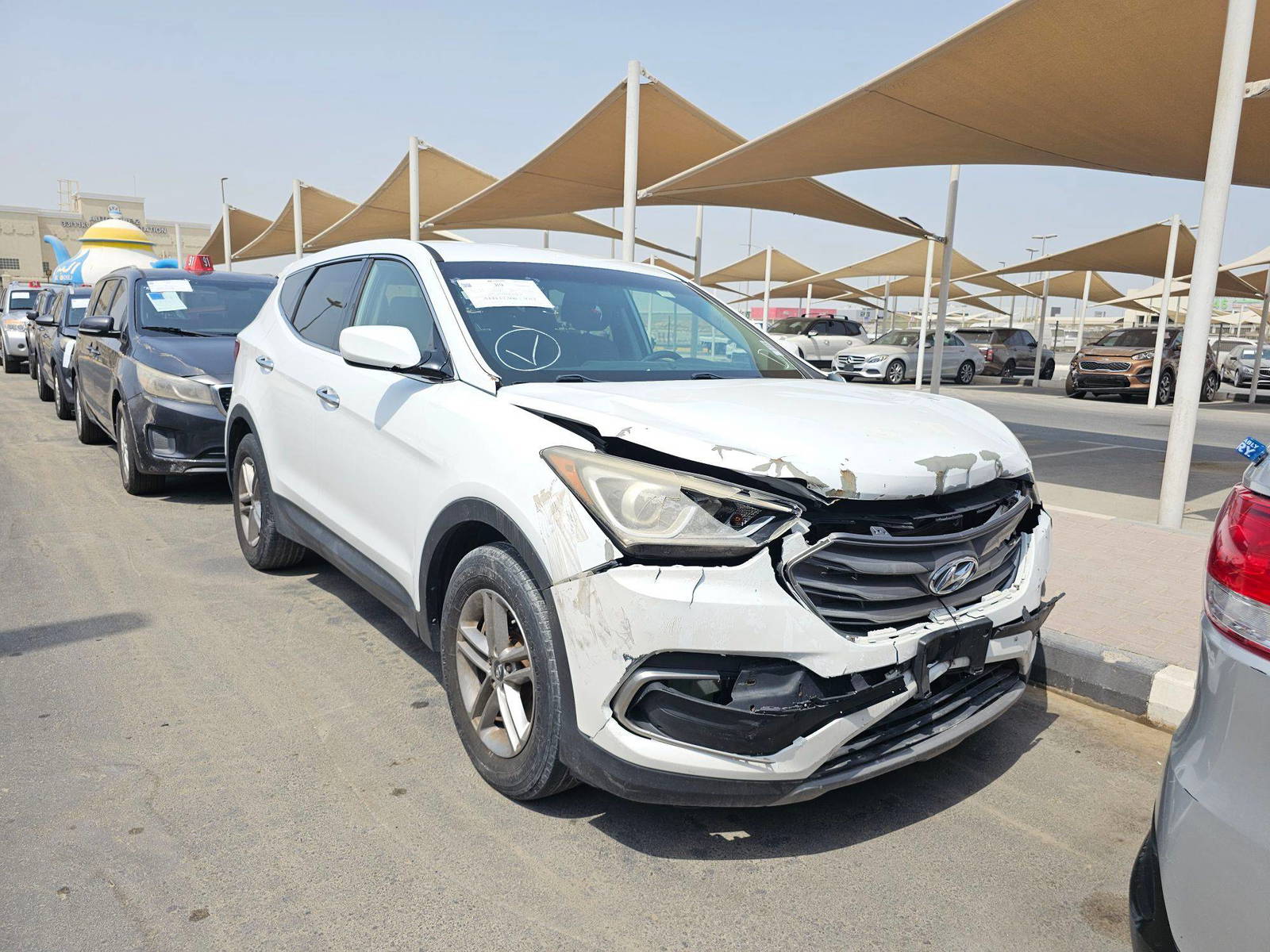 2018 HYUNDAI SANTA FE — 149528 Miles — Lot 5JG534328 — Souq - Marhaba Auctions Used Cars - Image 4