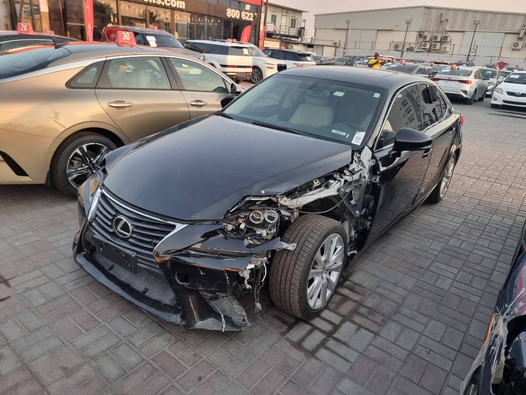 Lexus IS 250 2015 view 2