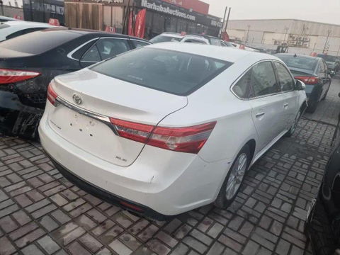 TOYOTA AVALON