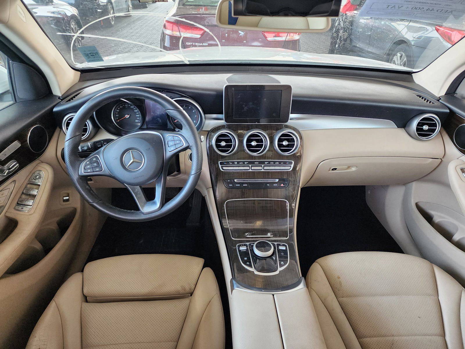 2019 MERCEDES BENZ GLC-300 — 46298 Miles — Lot 57017584 — Souq - Marhaba Auctions Used Cars - Image 7
