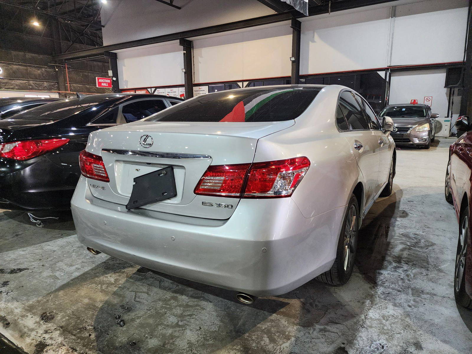 2011 LEXUS ES 350 — 266116 KM — Lot 2434379 — Al Quoz - Marhaba Auctions Used Cars - Image 6