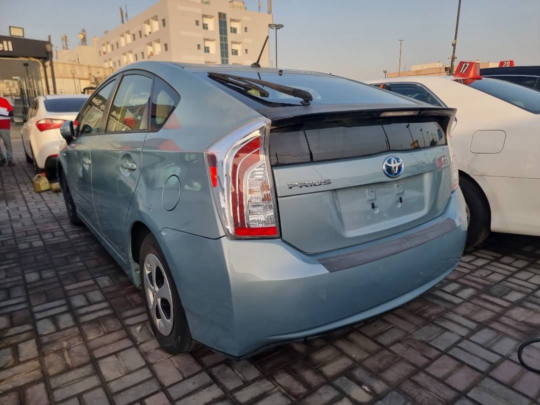 2012 TOYOTA PRIUS — 145149 Miles — Lot 1570358 — Ind. 12 - Marhaba Auctions Used Cars - Image 3