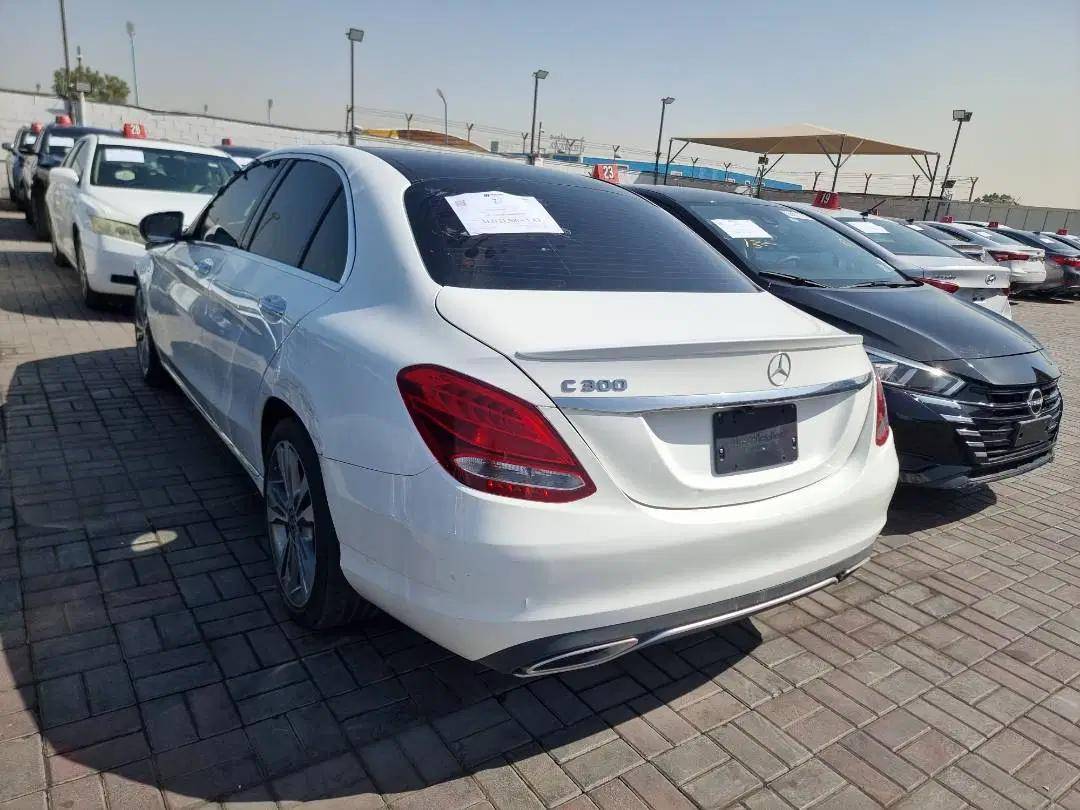 MERCEDES BENZ C300