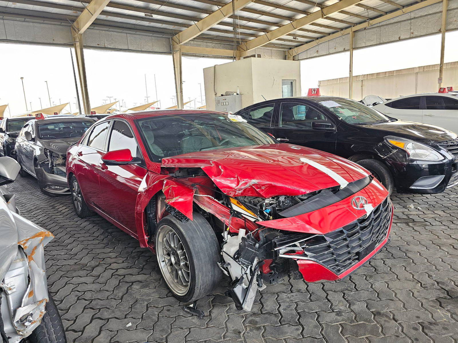 2021 HYUNDAI ELANTRA — 80718 Miles — Lot MH006936 — Souq - Marhaba Auctions Used Cars - Image 4