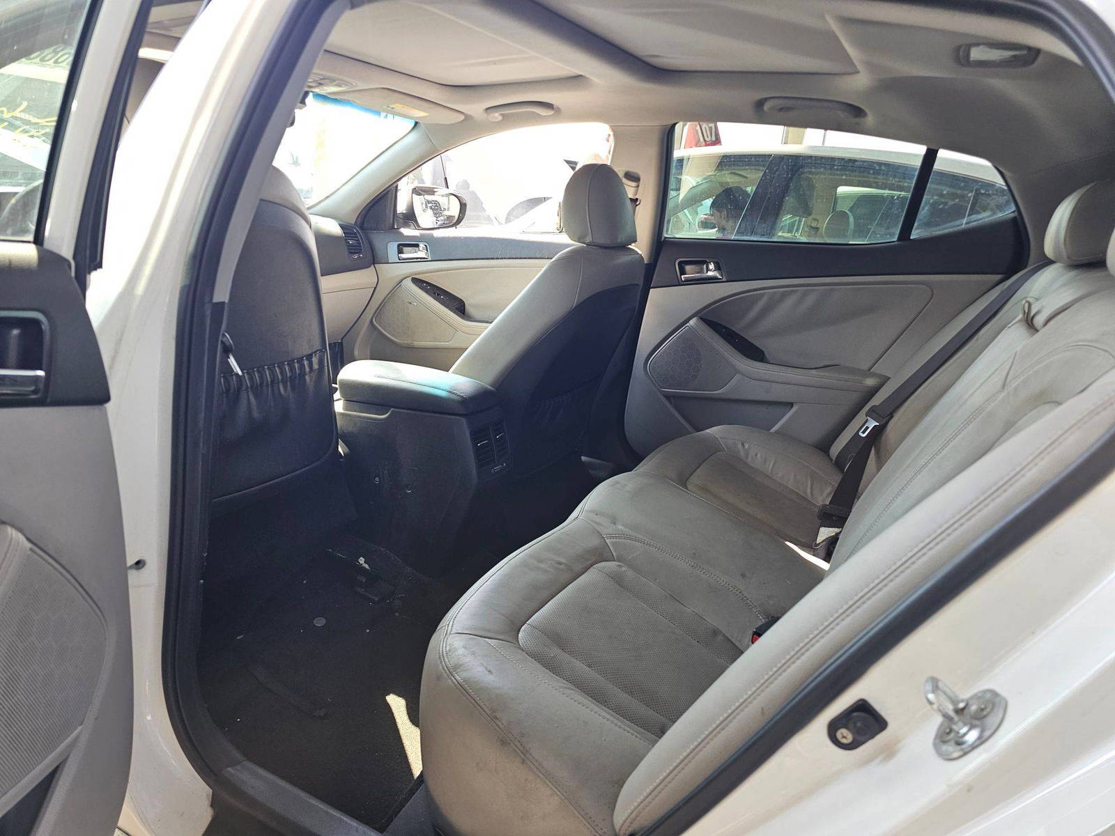 2011 KIA OPTIMA — 122430 Miles — Lot XB5159752 — Souq - Marhaba Auctions Used Cars - Image 7